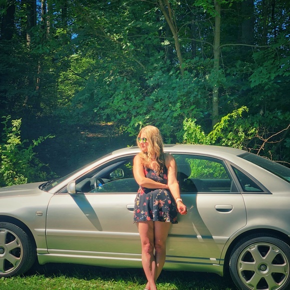 Meet your Posher, Ciara - Picture 5 of 5